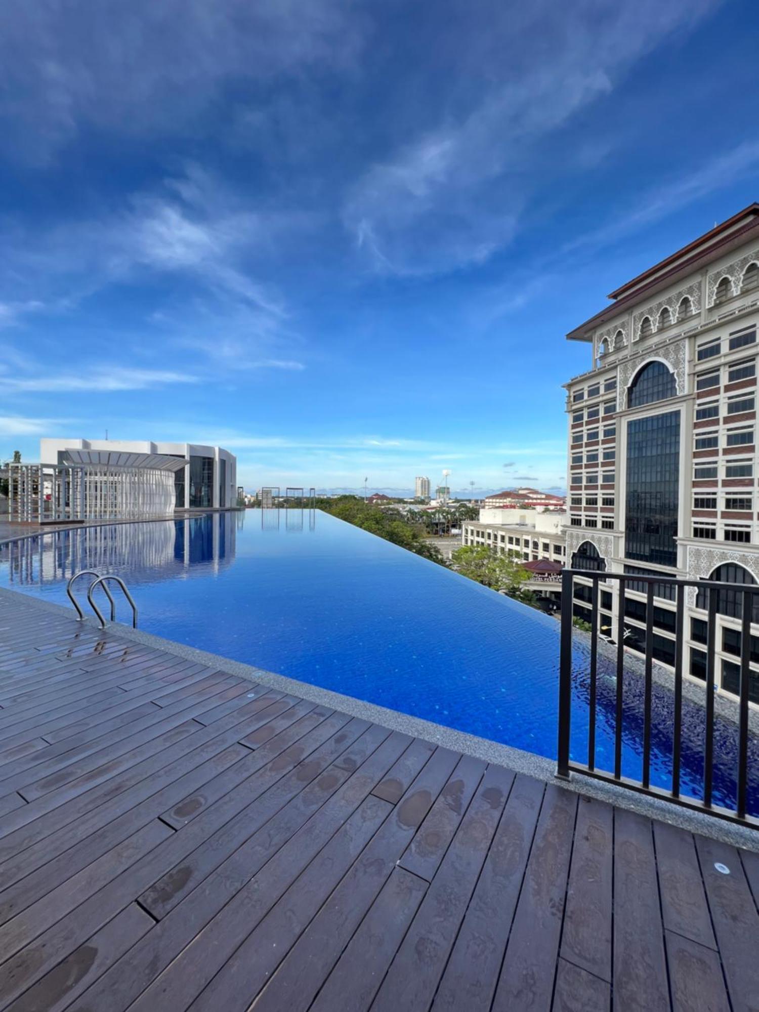 Rizz Residence Troika Kb Kota Bharu Exterior foto